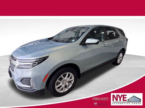 Used 2022 Chevrolet Equinox LT image 1