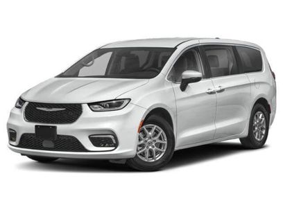 Used 2023 Chrysler Pacifica Touring-L w/ S Appearance Package