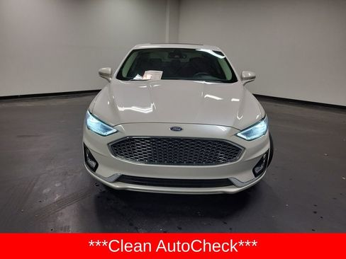 Used 2019 Ford Fusion Titanium image 2