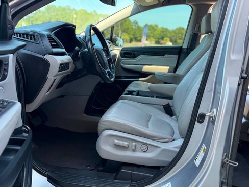 Used 2018 Honda Odyssey EX-L image 11