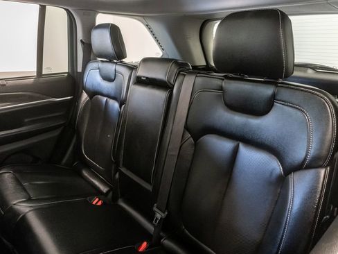Used 2023 Jeep Grand Cherokee 4WD 4xe w/ Luxury Tech Group II image 28
