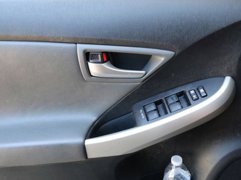 Used 2013 Toyota Prius Three FWD image 12