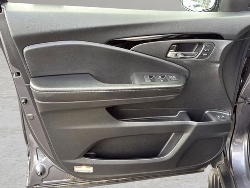 Used 2018 Honda Pilot Elite image 10