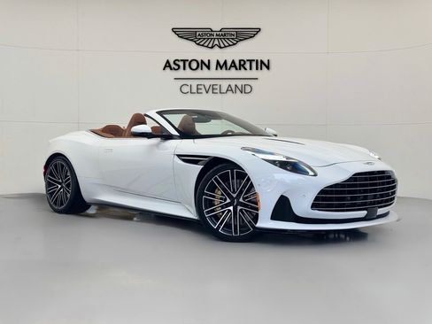 Used 2025 Aston Martin DB12 Volante image 1