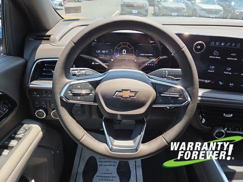 New 2026 Chevrolet Suburban LT w/ Comfort Package AWD/4WD image 9