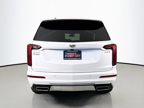 Used 2025 Cadillac XT6 Luxury FWD image 7
