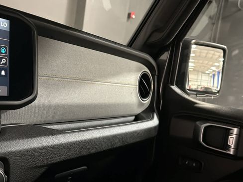 Used 2024 Jeep Wrangler Unlimited Sport AWD/4WD image 18