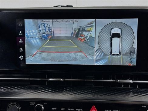 Used 2022 Kia Carnival SX Prestige FWD image 17