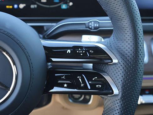New 2026 Mercedes-Benz GLS 580 4MATIC image 35