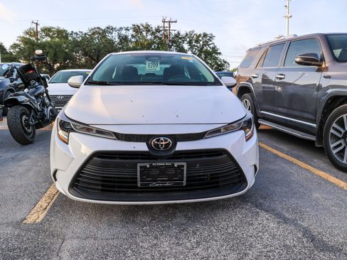Certified 2024 Toyota Corolla LE FWD image 4