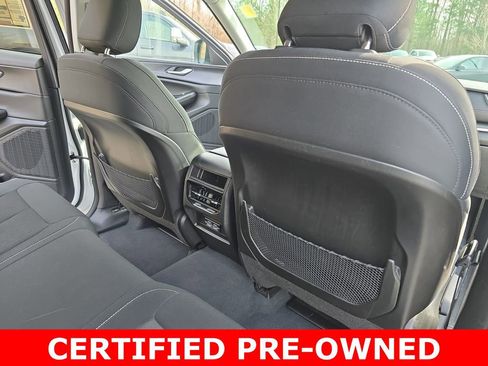 Used 2023 Jeep Grand Cherokee Laredo image 12