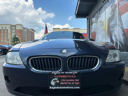 Used 2005 BMW Z4 2.5i image 8