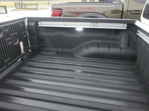 Used 2025 Nissan Frontier PRO-4X w/ Pro Premium Package AWD/4WD image 23