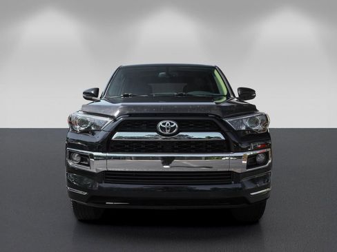 Used 2018 Toyota 4Runner Limited AWD/4WD image 8