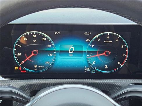 Used 2023 Mercedes-Benz CLA 250 image 11