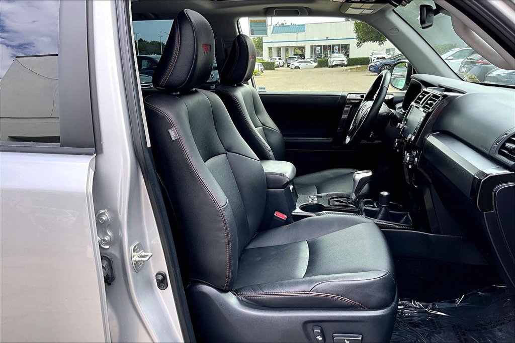 Used 2024 Toyota 4Runner TRD Off-Road Premium w/ Moonroof Package AWD/4WD image 29