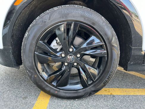 Used 2024 Buick Encore GX Sport Touring image 25