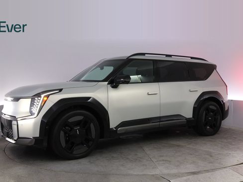 Used 2024 Kia EV9 GT-Line AWD/4WD image 18