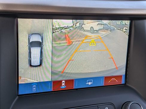 Used 2018 GMC Acadia Denali w/ Technology Package image 25