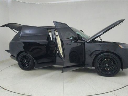 Used 2024 Land Rover Range Rover Long Wheelbase SE image 77