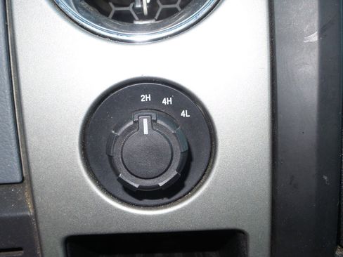 Used 2013 Ford F150 XLT image 27