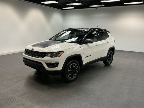 Used 2019 Jeep Compass Trailhawk w/ Cold Weather Group AWD/4WD image 1