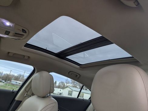 Used 2014 Buick LaCrosse Leather w/ Driver Confidence Package image 21