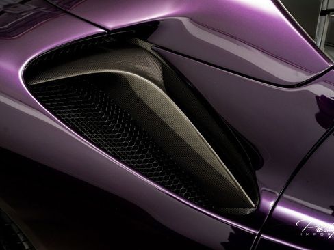 Used 2025 Ferrari SF90 Spider image 3