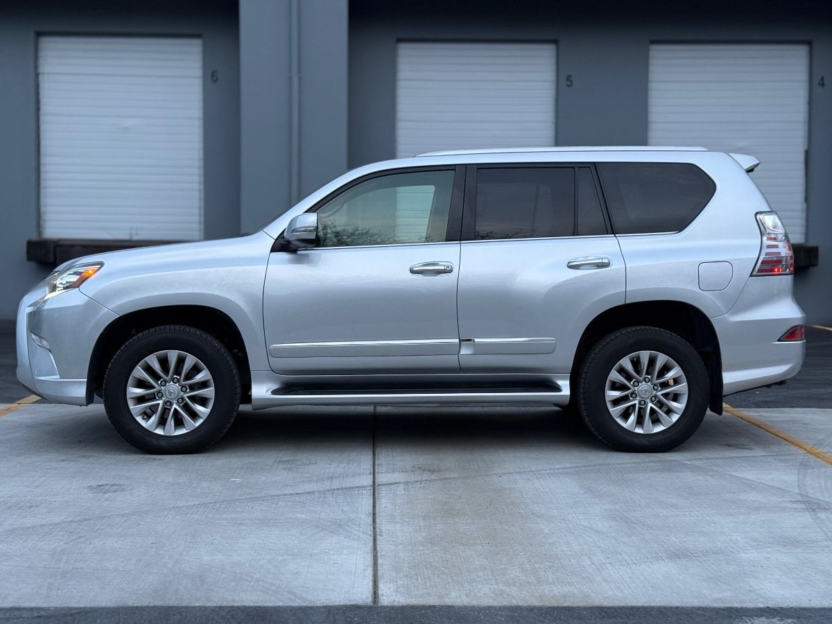Used 2018 Lexus GX 460 Premium w/ Premium Package AWD/4WD image 7