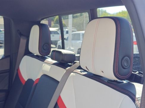 Used 2023 GMC Canyon AT4X image 24