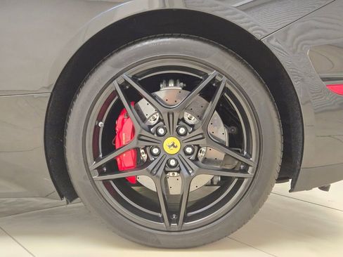 Used 2015 Ferrari California T RWD image 15