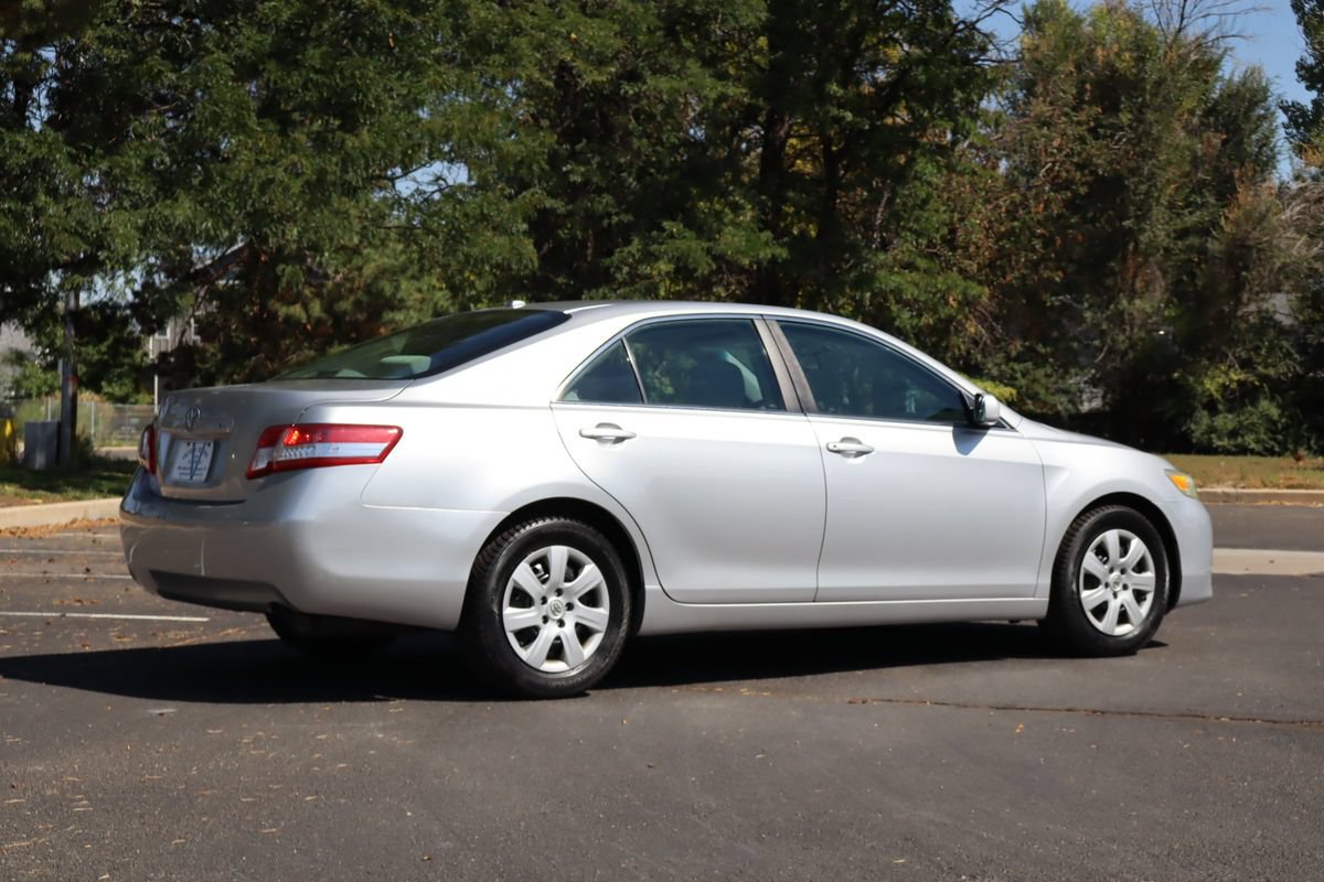 Used 2010 Toyota Camry FWD image 5