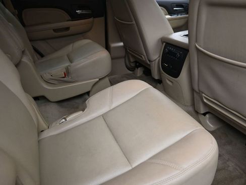 Used 2014 GMC Yukon Denali AWD/4WD image 8