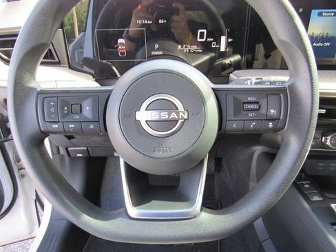 Certified 2025 Nissan Kicks SV image 26