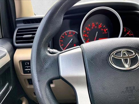Used 2011 Toyota 4Runner SR5 AWD/4WD image 18