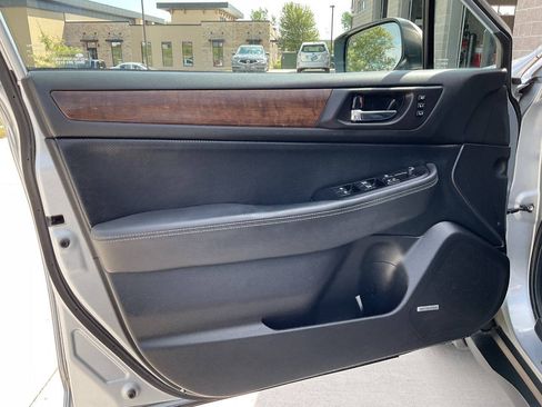 Used 2016 Subaru Outback 2.5i Limited AWD/4WD image 28
