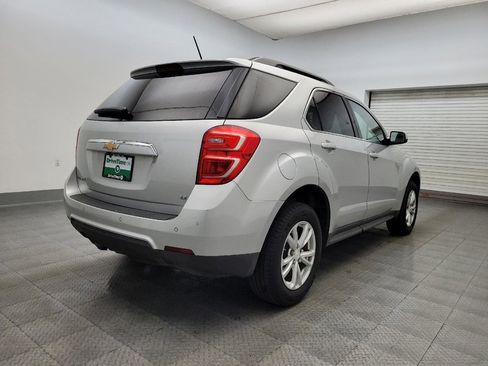Used 2017 Chevrolet Equinox LT w/ Convenience Package image 9