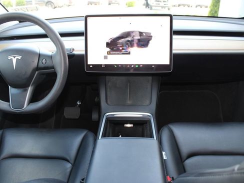 Used 2025 Tesla Model Y Long Range AWD/4WD image 40