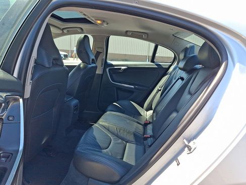 Used 2014 Volvo S60 T5 FWD image 11