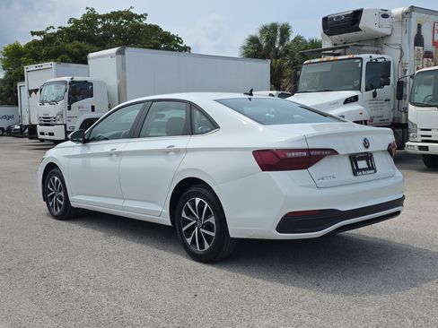 Used 2024 Volkswagen Jetta S FWD image 5