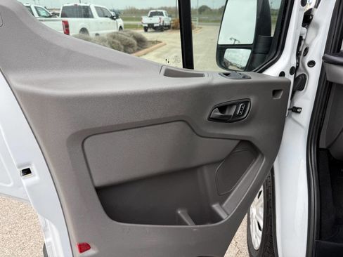 Used 2024 Ford Transit 350 XLT image 11