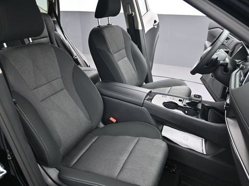 Certified 2026 Nissan Rogue SV FWD image 31