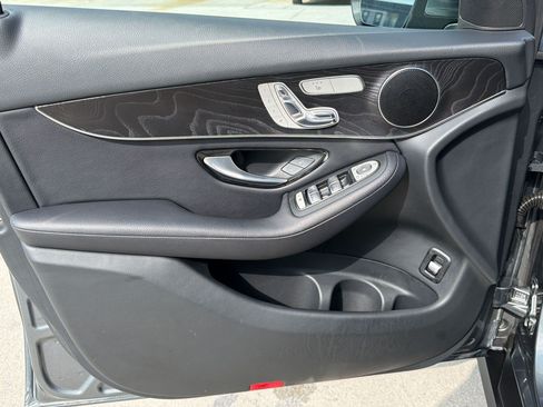 Used 2018 Mercedes-Benz GLC 300 4MATIC image 14