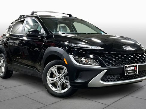 Used 2023 Hyundai Kona SEL image 3