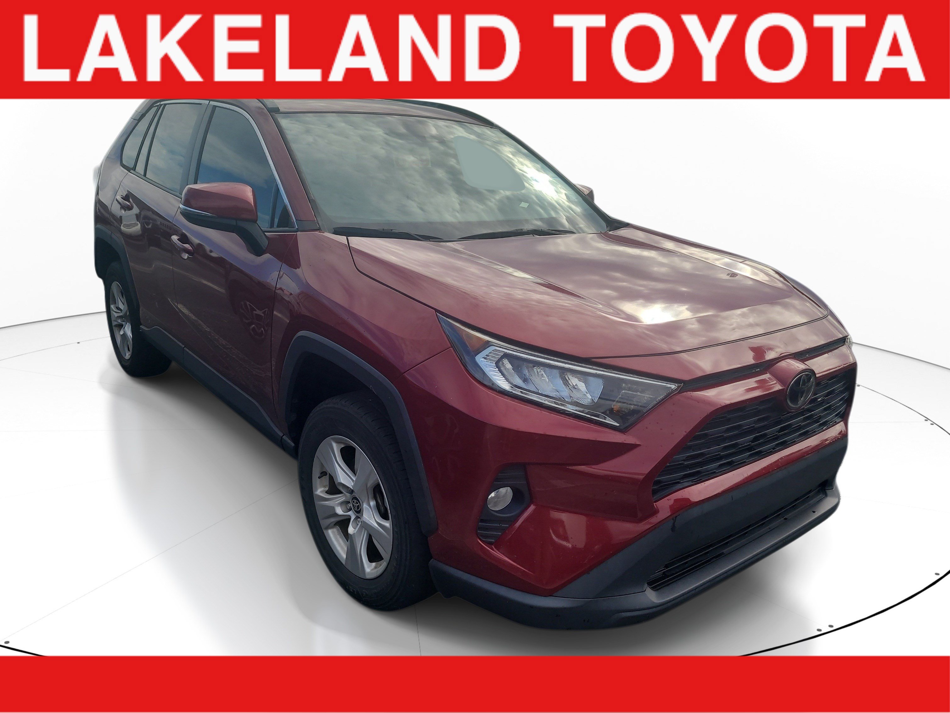 Used 2021 Toyota RAV4 XLE w/ Convenience Package FWD image 1