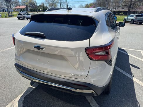 New 2026 Chevrolet Trax ACTIV w/ Driver Confidence Package FWD image 5