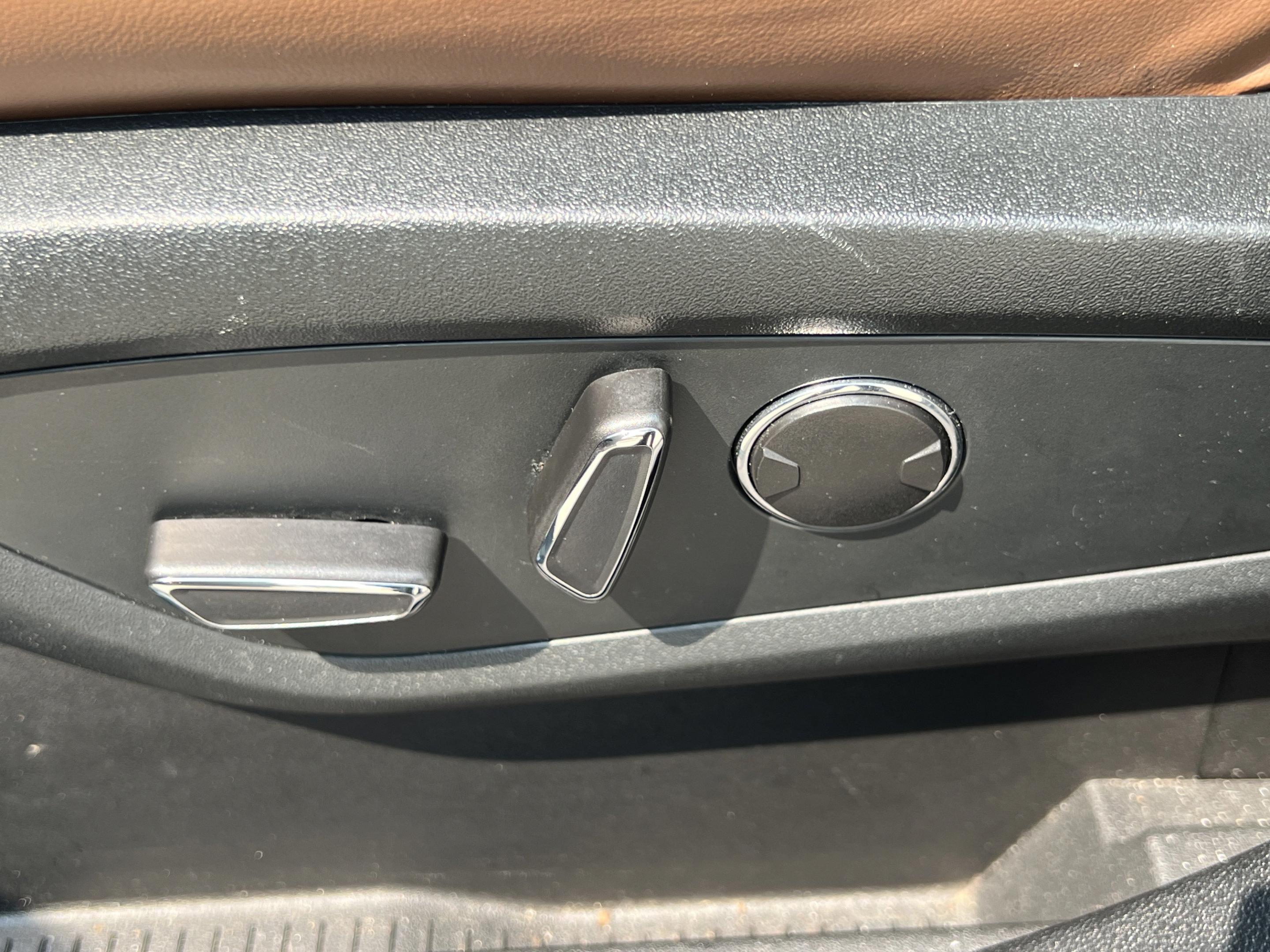 Used 2022 Lincoln Nautilus Reserve FWD image 9