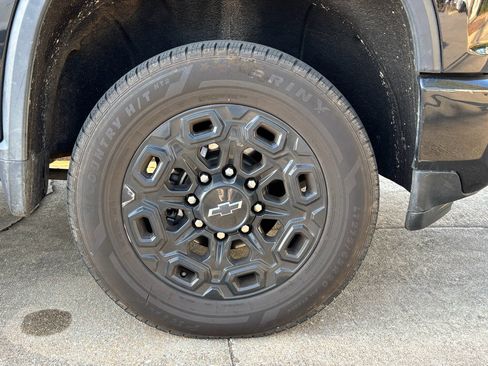 Used 2021 Chevrolet Silverado 2500 LTZ w/ LTZ Plus Package image 5