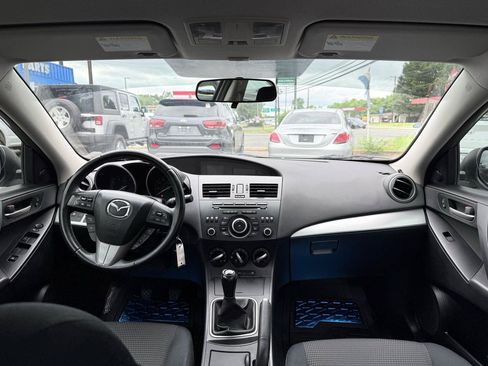 Used 2012 MAZDA MAZDA3 i Touring FWD image 19