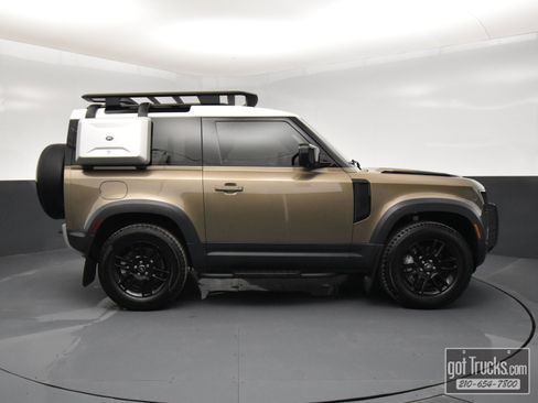 Used 2023 Land Rover Defender 90 SE image 48